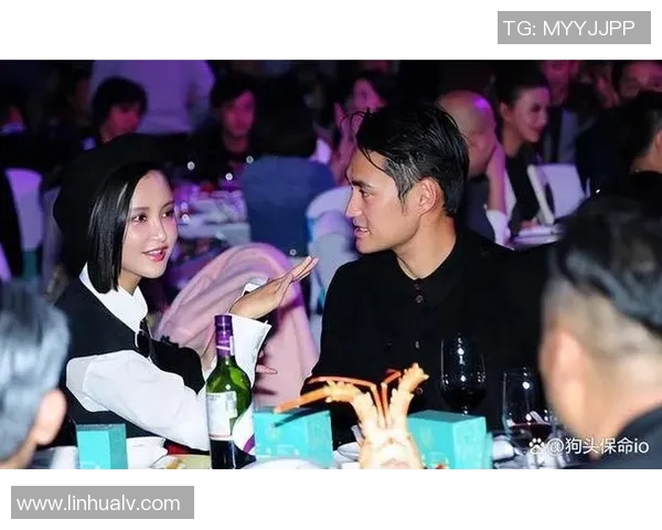 中国足球明星的另一半揭秘她们的爱情故事与生活点滴